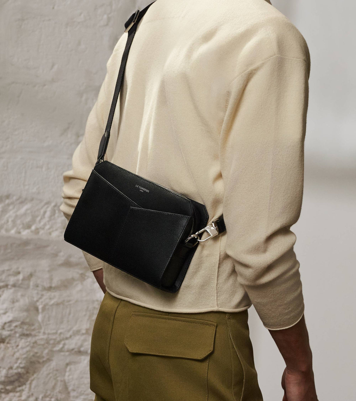 Bolso de mano con correa para muñeca Anatole en corcho y piel lisa