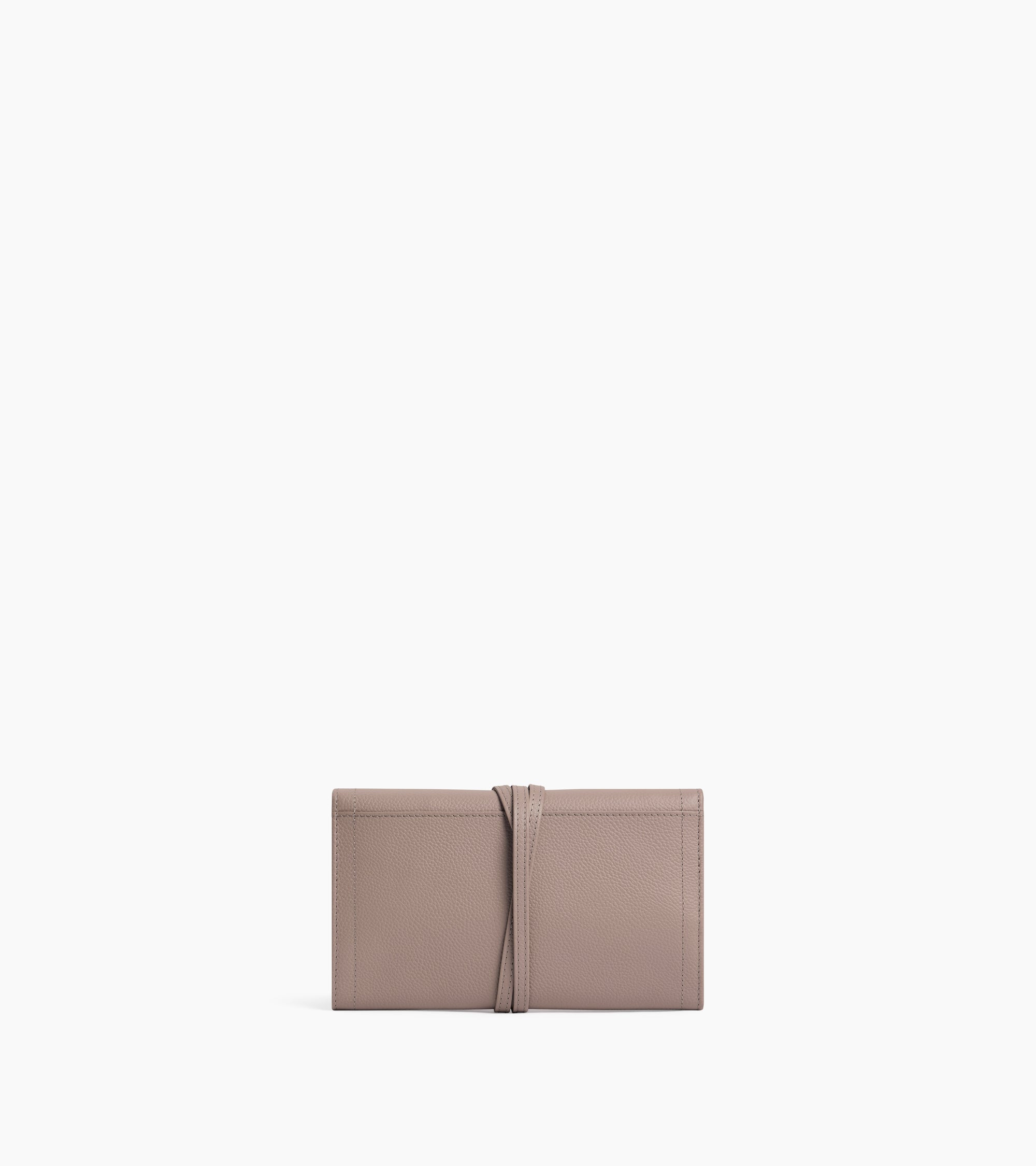 Travel jewellery box in grained leather