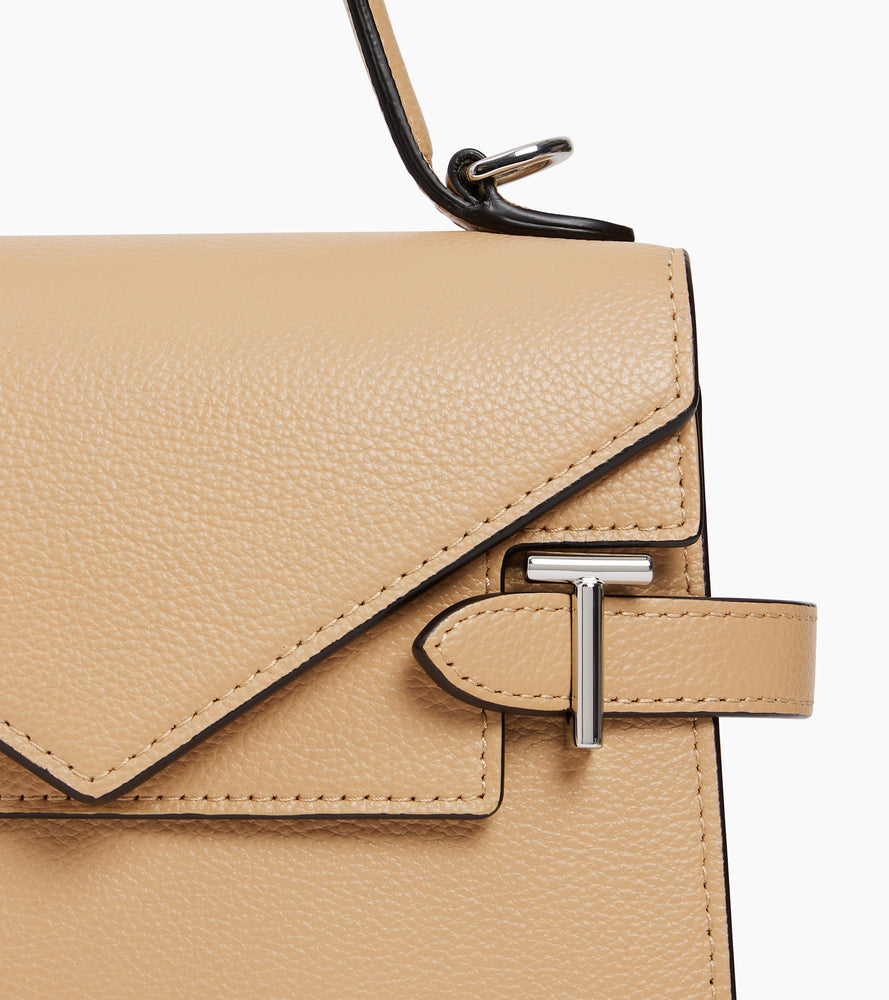 Bolso de mano pequeño Emilie de piel texturizada con doble solapa