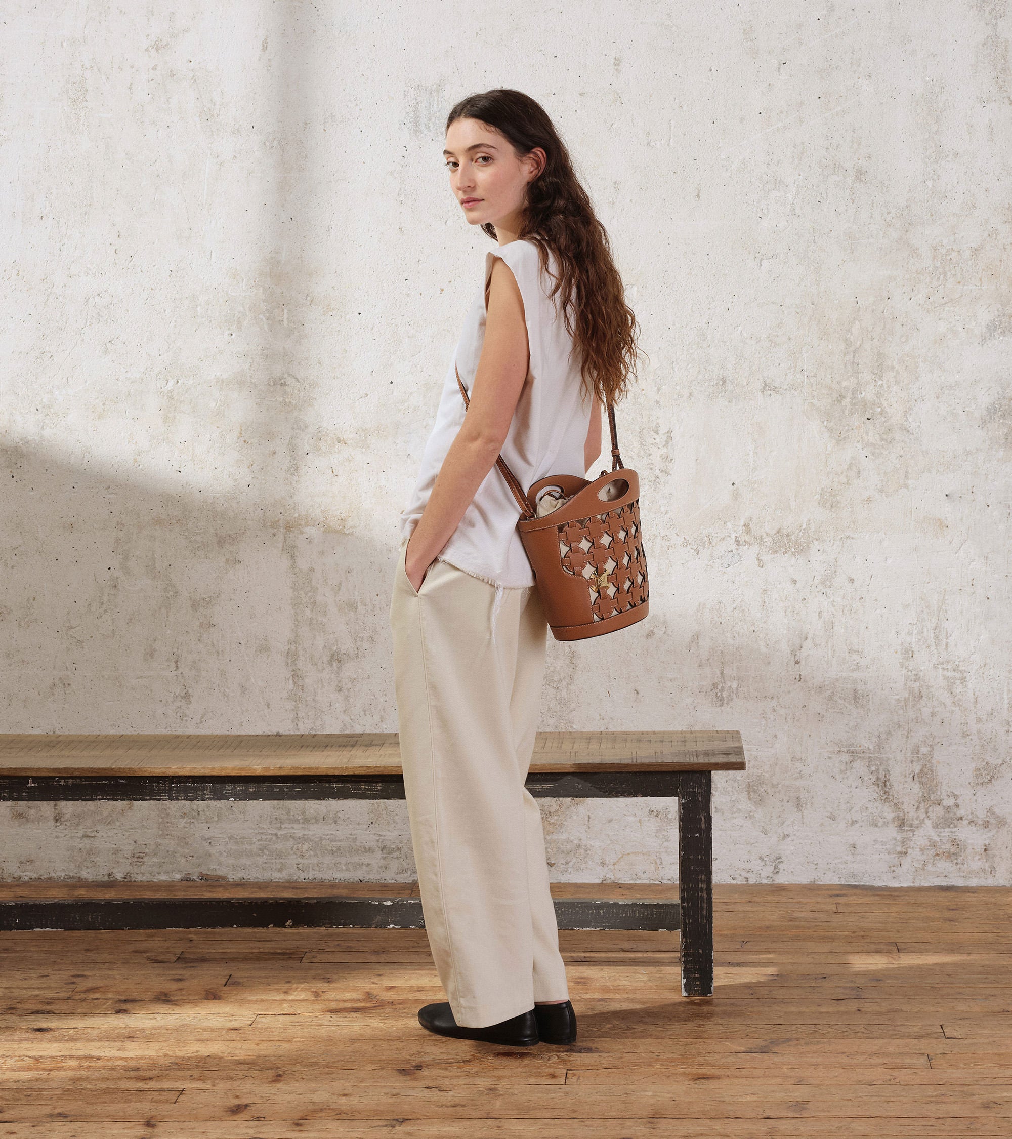 Bolso cuboLe Potier en tela de algodón y cuero liso.